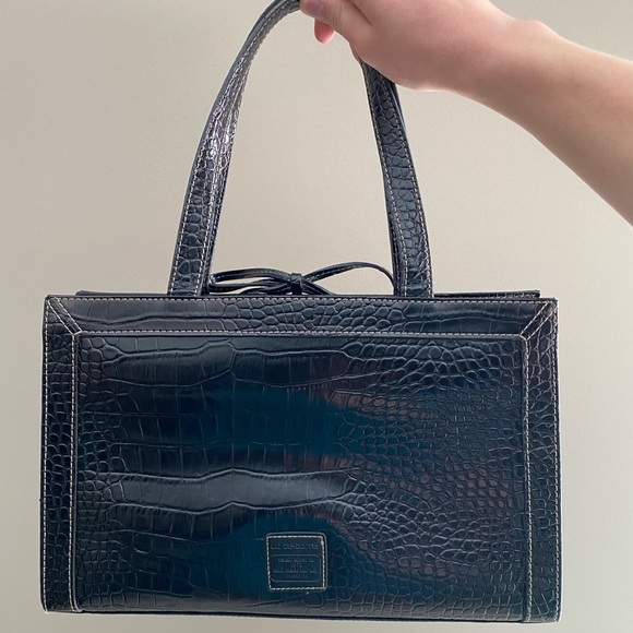 Liz Claiborne black purse - Picture 2 of 6